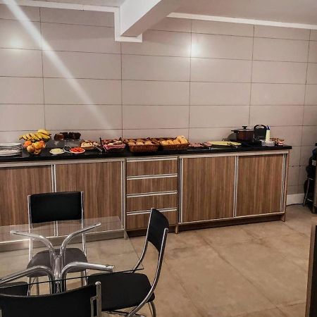 City Hotel Ижуи Екстериор снимка